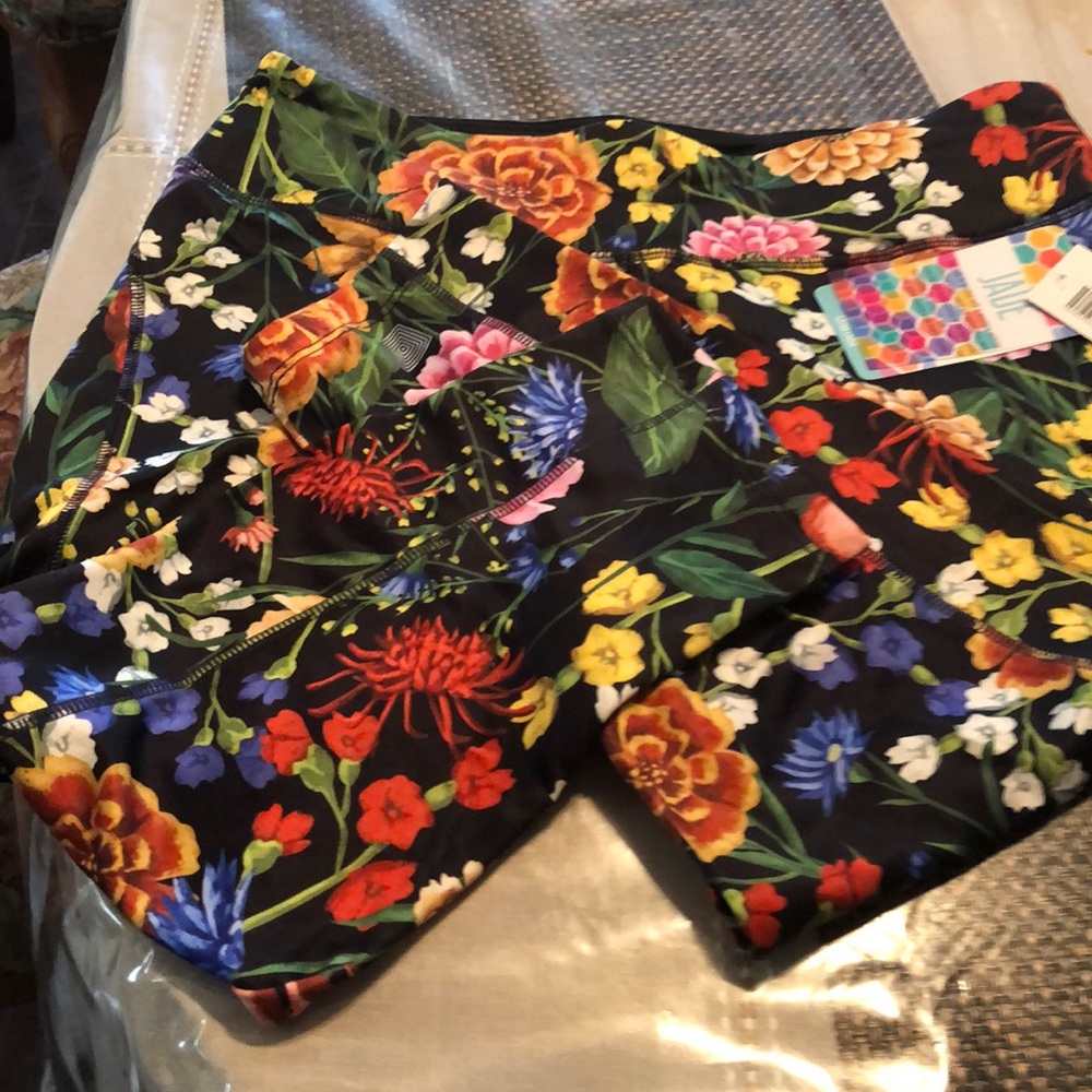 Capris - Picture 3 of 3
